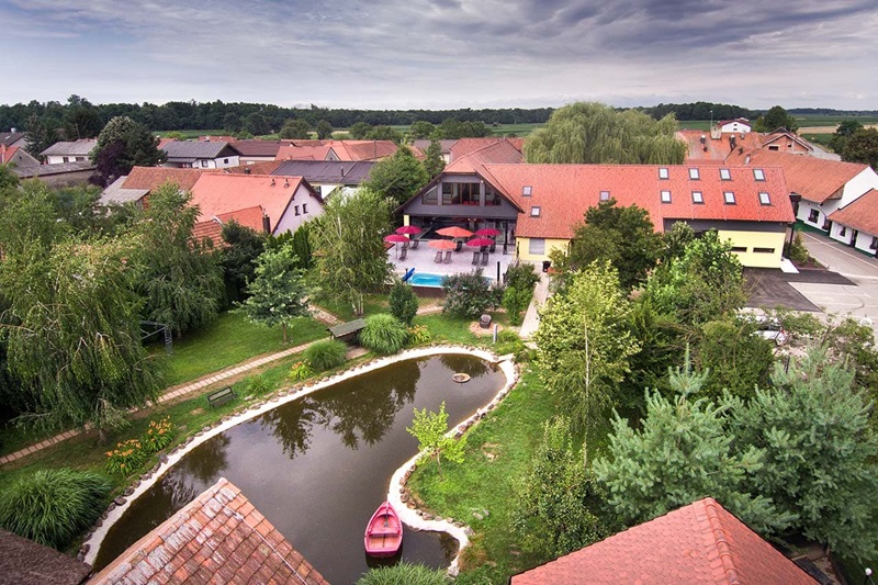 Lovenjak Manor Estate