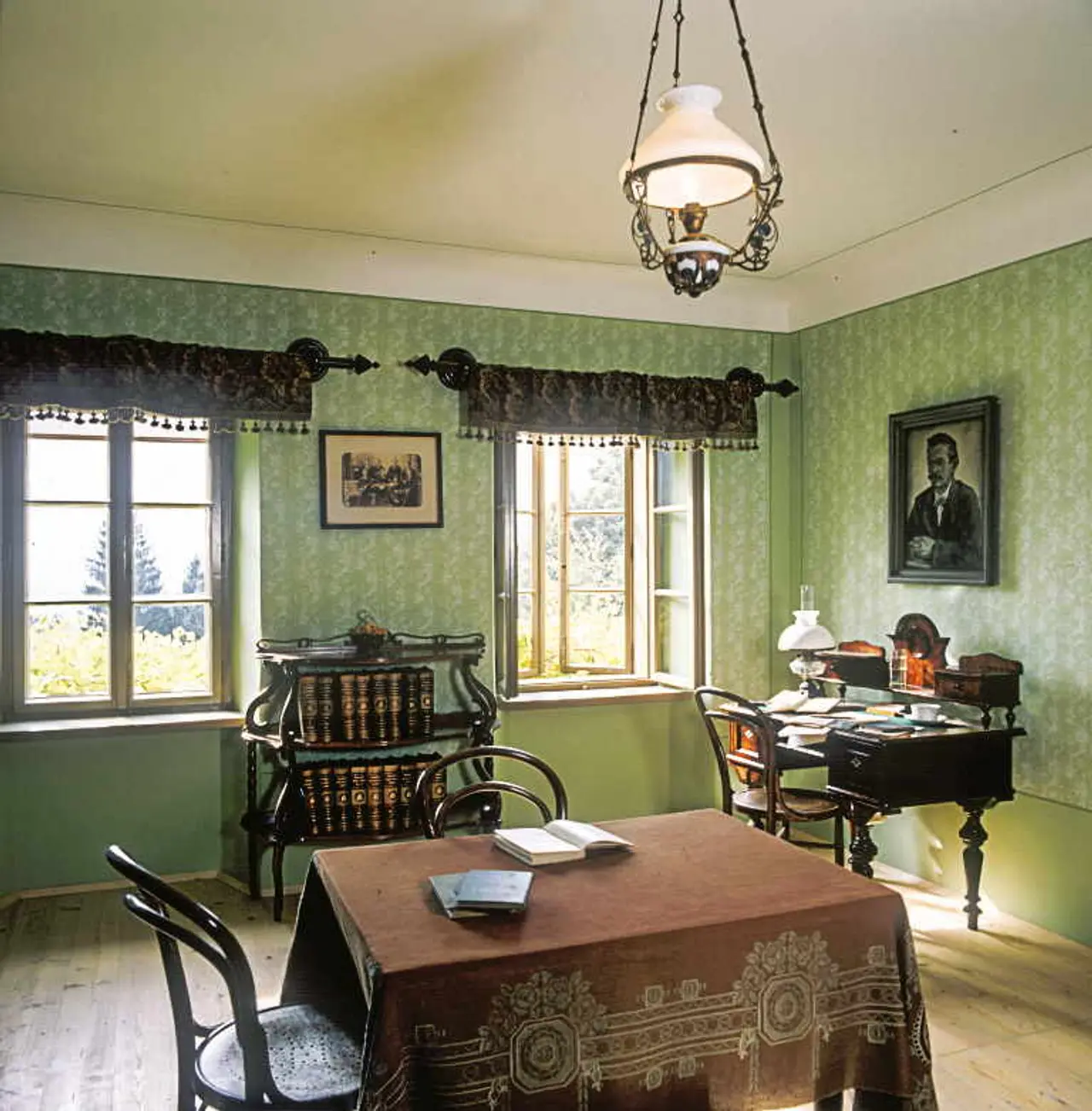 Rožnik / Cankar Peak above Ljubljana