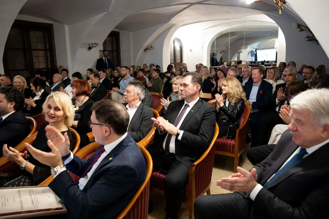 Ambsssadors of Knowledge